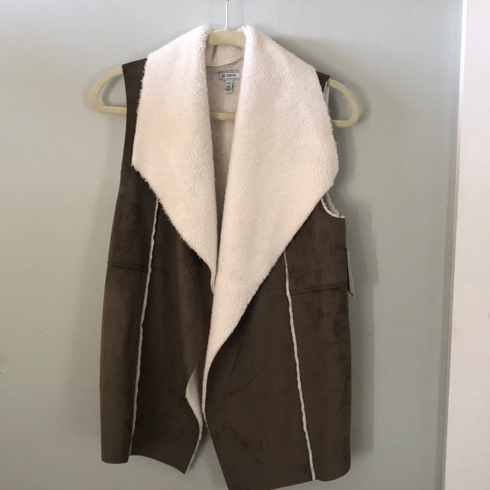 Sherpa Olive Green Sweater Vest